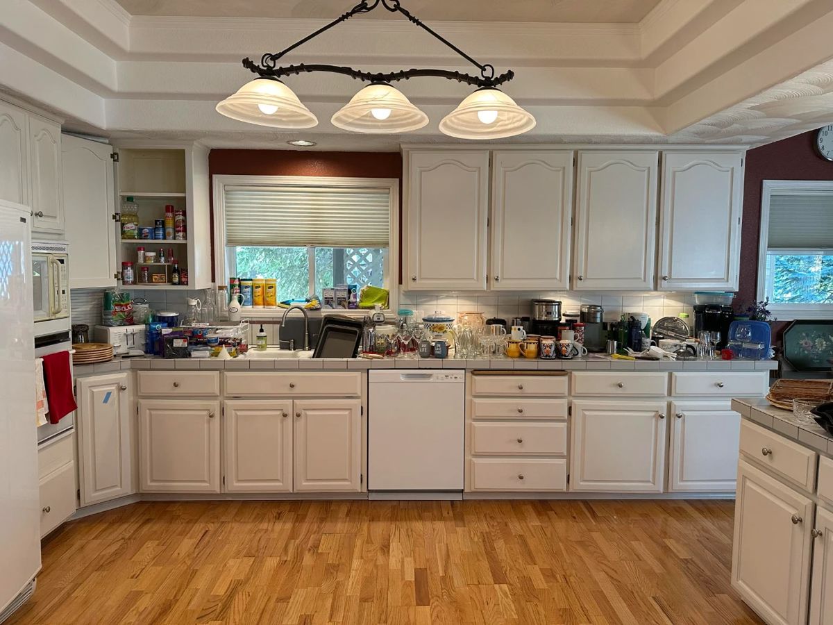 Quality Estate Sale by Kendra (CDA ) starts on 4/5/2024