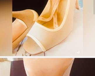 Never worn Prada heels