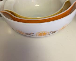 Vintage Pyrex Mixing Bowls