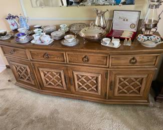 Mid Century Traditional Thomasville Side Board