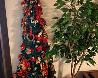 Swedish Ornaments Lighted Wall Tree