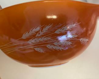 Pyrex Autumn Wheat Medium