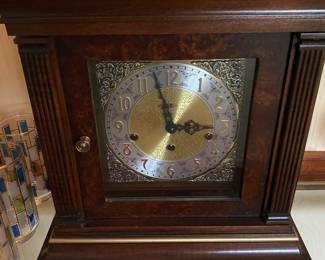Vintage Howard Miller Mantel Clock