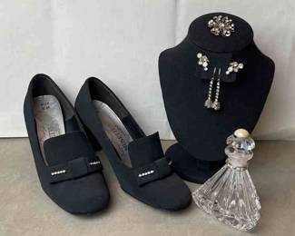 Silver Tone And Crystals Vintage Clip On Earrings * Brooch * Crystal And Faux Jewel Perfume Bottle * Vintage Musetti Black Fabric With Rhinestone Detail Pump Shoes Size 6M
