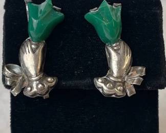 Mexico Sterling Silver Screw Back Earrings * Green plastic * Hands Holding Flowers