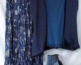 Clarks Blue Leather Ankle Boots * Coldwater Creek Blue Tank (new) & Loose Knit Shrug * Apostrophe Silk Skirt In Blue Tones