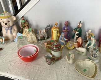 Nativity set, set of vintage Pyrex bowls, cookie jar