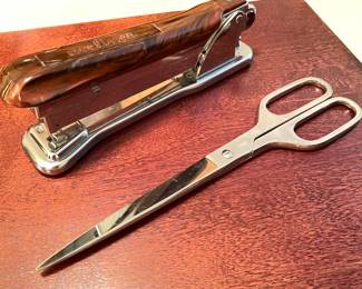 Vtg wood grain stapler and scissors,  was $10, NOW $7