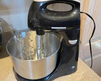 Black Mixmaster mixer, was $20, NOW $15