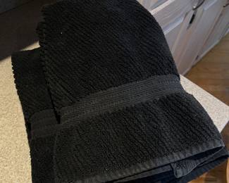 Thomas O'Brien black towel set, 2 Bath, 2 hand,  was $15, NOW $9