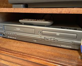 Magnavox MWD2205 DVD/VCR Combo,   $24