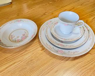 Additional view of Symphony place setting ~