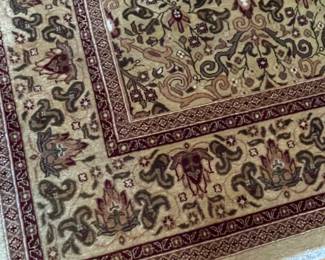 Closeup view of pattern on 8' x 10' area rug ~