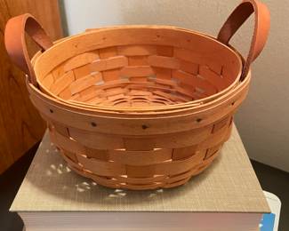 Longerberger round basket, Approx 8"D,  was $20, NOW $10