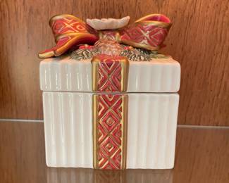 Fitz & Floyd Christmas trinket box, 3.5"H x 4"W,  $14