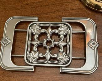Additional view of Lenox trivet expanded ~