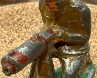 Selection of 1920-30's Barclay Manoil Toy Lead Soldiers.  