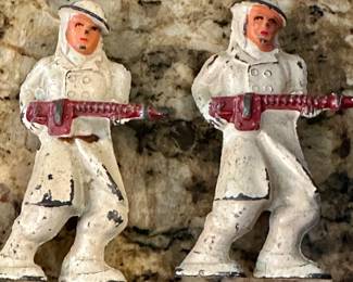 Selection of 1920-30's Barclay Manoil Toy Lead Soldiers.  