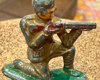 Selection of 1920-30's Barclay Manoil Toy Lead Soldiers.  