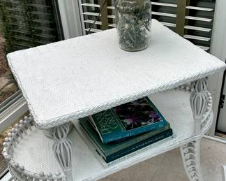 Antique White Wicker Furniture