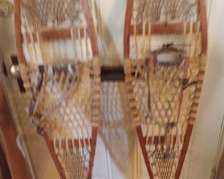 Pair Of Men's Pickerel Snow Shoes
