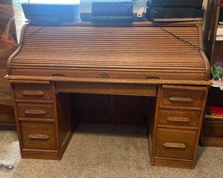 Roll top desk