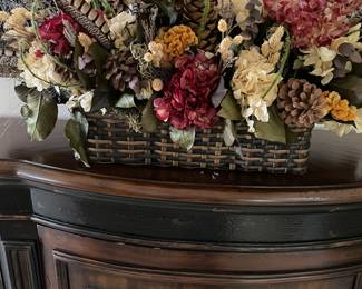 Strawflower Florals for you home - great condition 