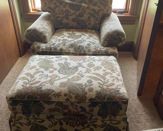 Chair w/ Ottoman 