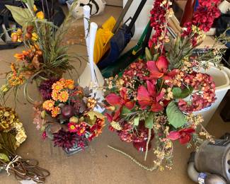 Florals  - in containers and boxes of picks and singles 