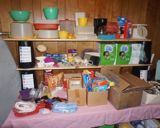 Tupperware, kitchen and household goods