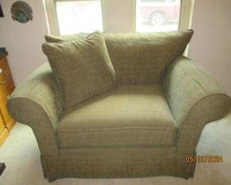 Oversized comfortable chair 