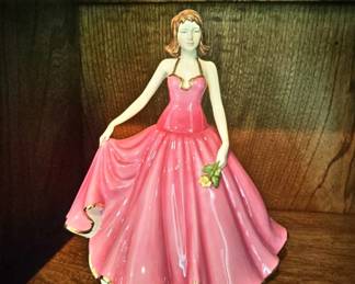 ROYAL DOULTON "Pretty Ladies" Collectible
