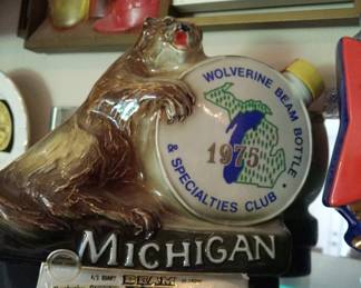 JIM BEAM MICHIGAN WOLVERINE DECANTER