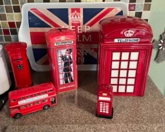 Great Britain fun decor.  Not the bus, though....it's from Niagra Falls.  