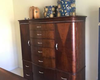 Better angle and has a matching Queen sleigh bed too!