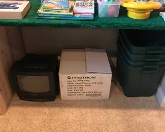 Protron surround system new in the box! Old school tv/vhs combo player!