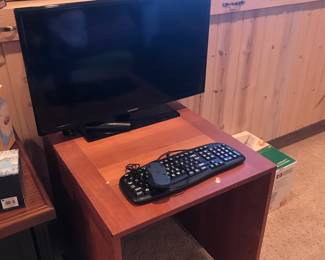 Solid wood rolling cart with Sony flat screen!