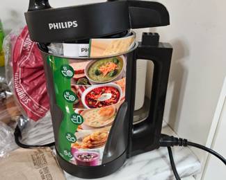Philips Viva Collection SoupMaker, 1.2 L, Makes 2-4 servings, 6 Pre-set Programs, SoupPro Technology, Soup in Less than 18 Minutes, Easy Clean, Recipe Book, Black and Stainless Steel.  Brand New - $70