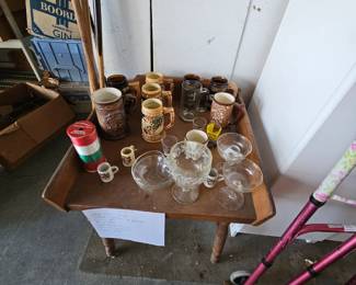 Glassware.   Table for sale