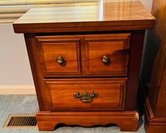 Broyhill bedside table.  Pair