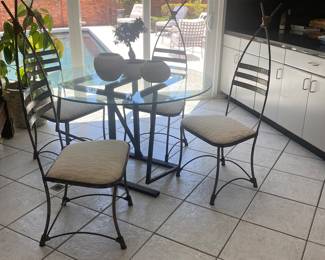 Contemporary glass top dining chairs and set of 4 chairs by Hernan Card ( N.O.. sculptor👍)