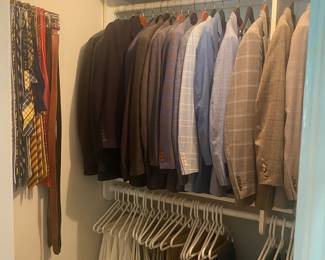 Designer men’s clothing  size 34-36
Shoes 9/1/2 - 10
Shirts L-XL
Coats  42-48