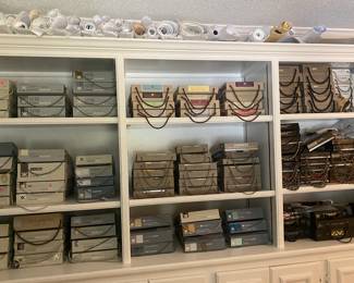 Many sample books to choose from