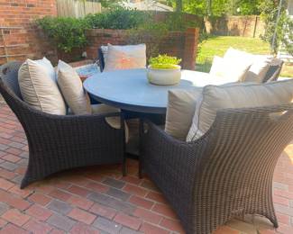 Great round dining table and chairs 