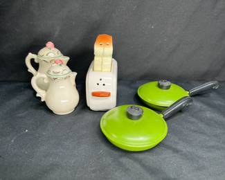 Teapot, Toaster, Frying Pan Salt & Pepper Shakers