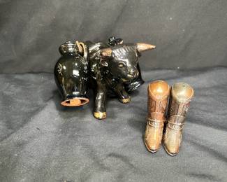 VTG Bull & Cowboy Boots Salt & Pepper Shakers