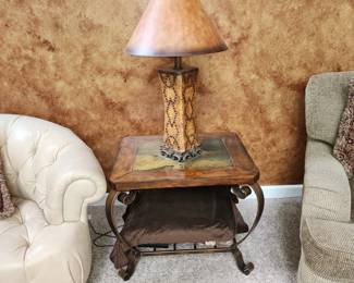 Pair of this end table and lamp