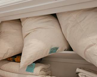 Linens and pillows. Down pillows...
Square sham size.
