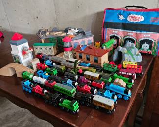 Vintage 1980's Thomas and friends train set/toy with extra pieces. Brio!