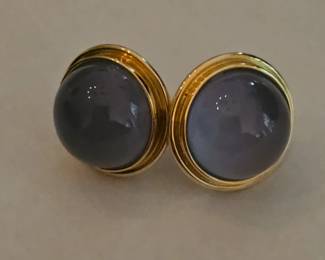 Matching post earrings! In 18kt gold! 